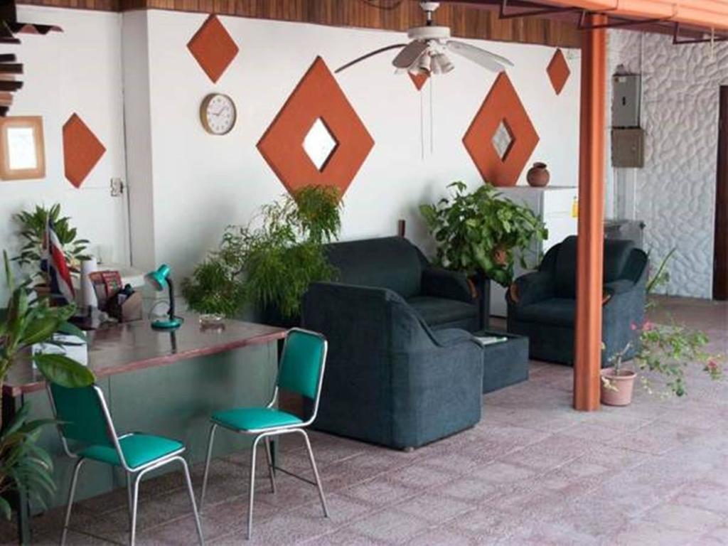 Hotel Jackie'S House Puntarenas Ngoại thất bức ảnh